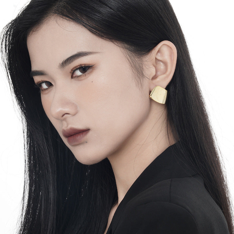 Boucles d'Oreilles Courbes Asymétriques E1038 1 Pièce