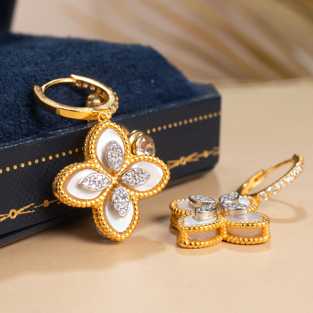 Boucles d'oreilles pendantes trèfle 6170