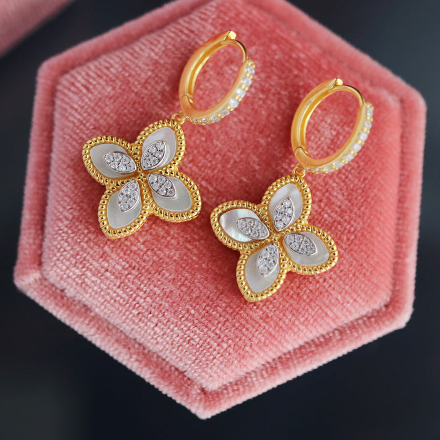 Boucles d'oreilles pendantes trèfle 6170