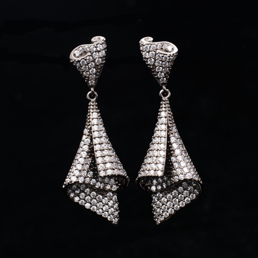 Boucles d'oreilles géométriques pavées 6181