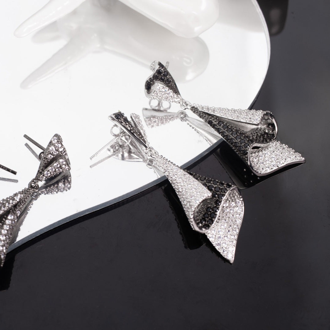 Boucles d'oreilles géométriques pavées 6181