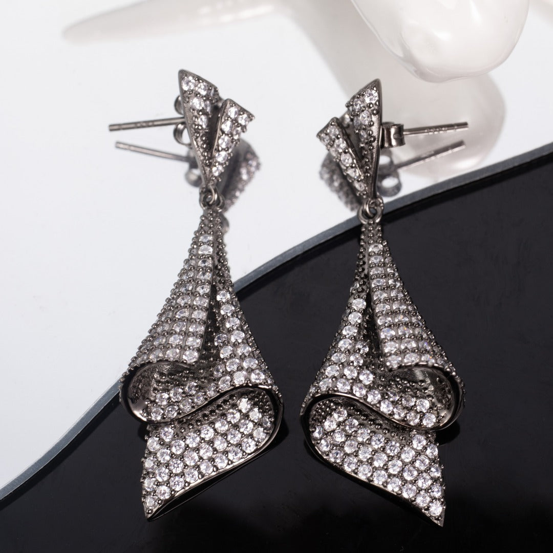 Boucles d'oreilles géométriques pavées 6181