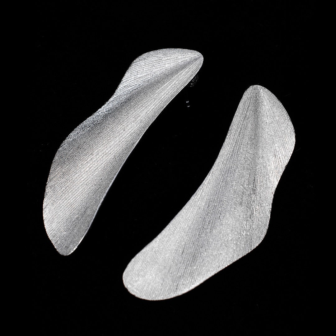 Boucles d'oreilles longues irrégulières mates 6184