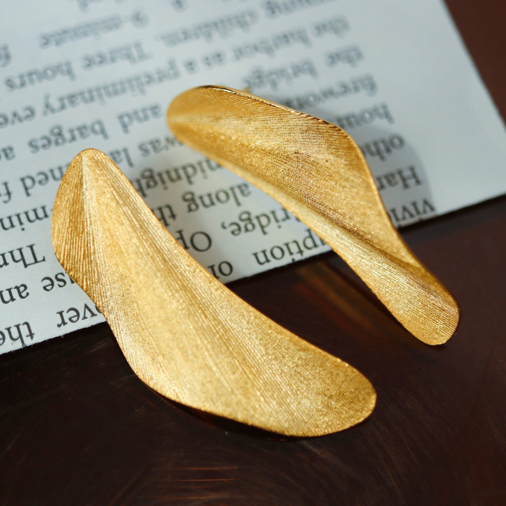 Boucles d'oreilles longues irrégulières mates 6184