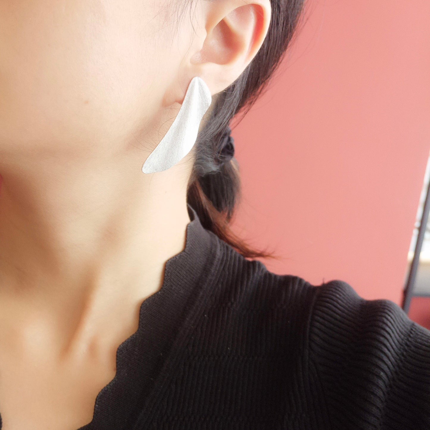 Boucles d'oreilles longues irrégulières mates 6184