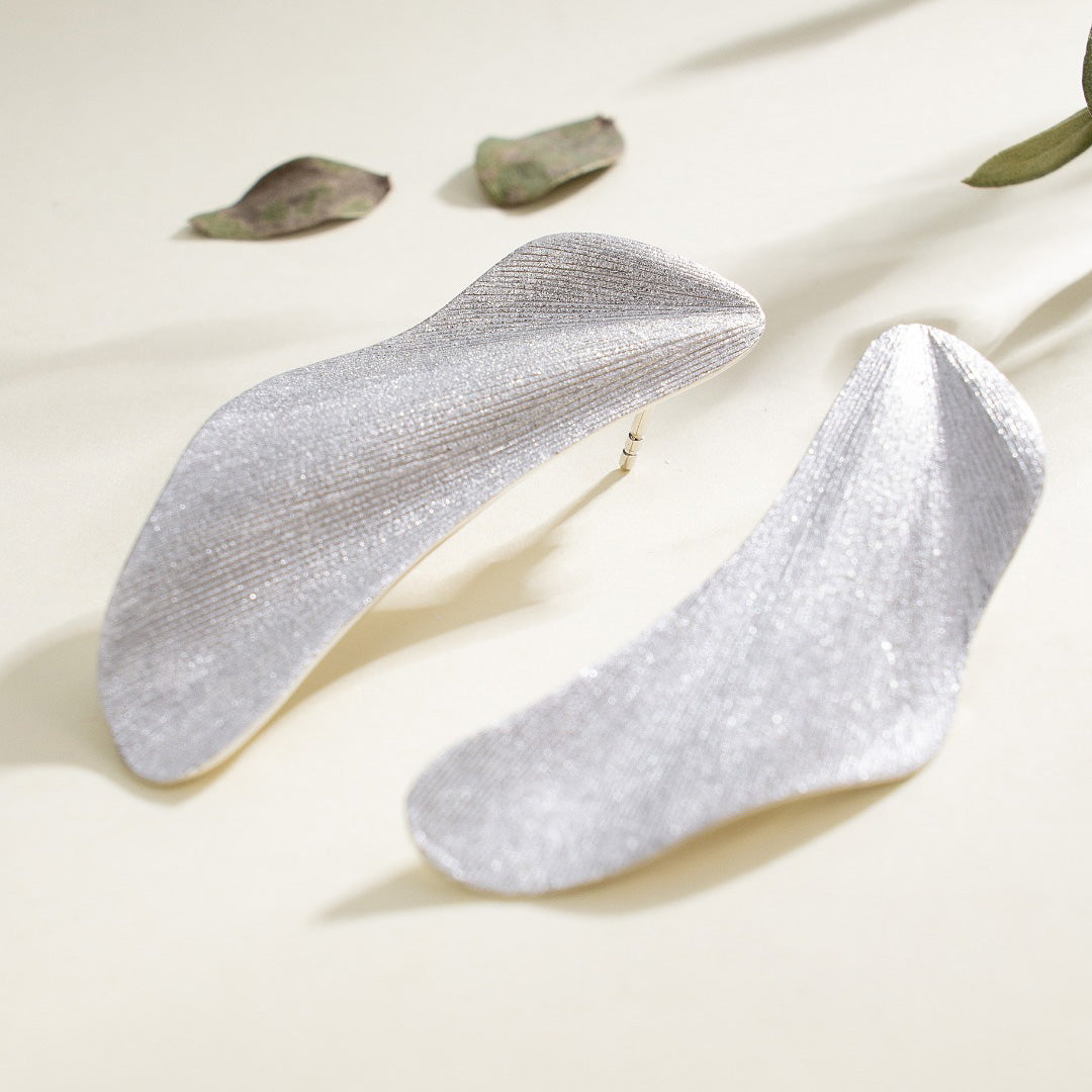 Boucles d'oreilles longues irrégulières mates 6184
