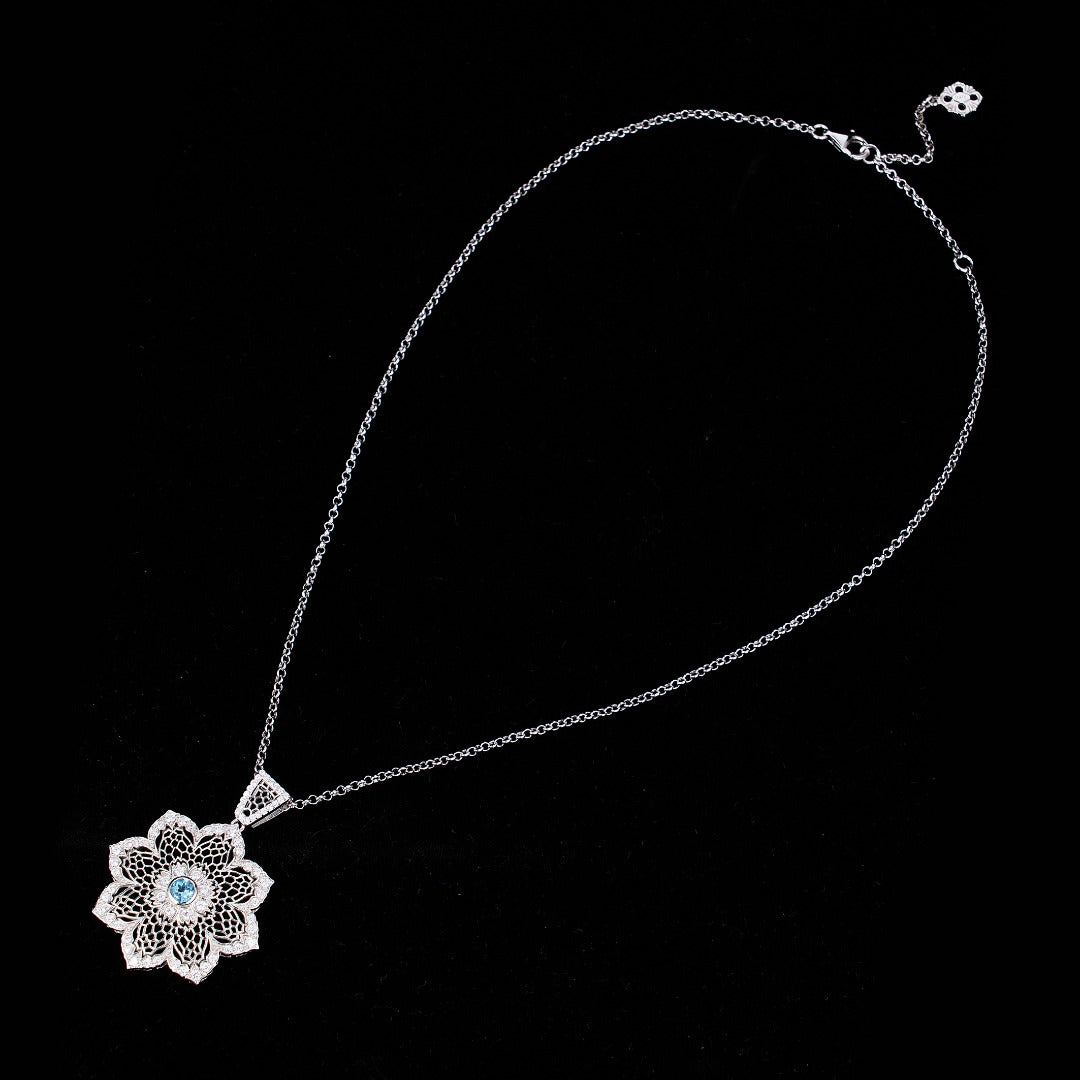 Collier de fleurs aériennes 6190