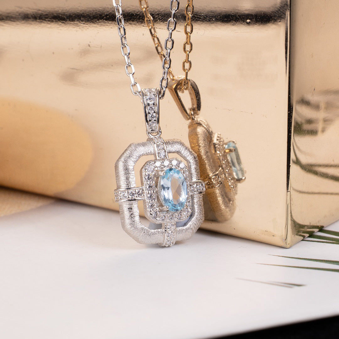 Collier classique avec accents de topaze 6215