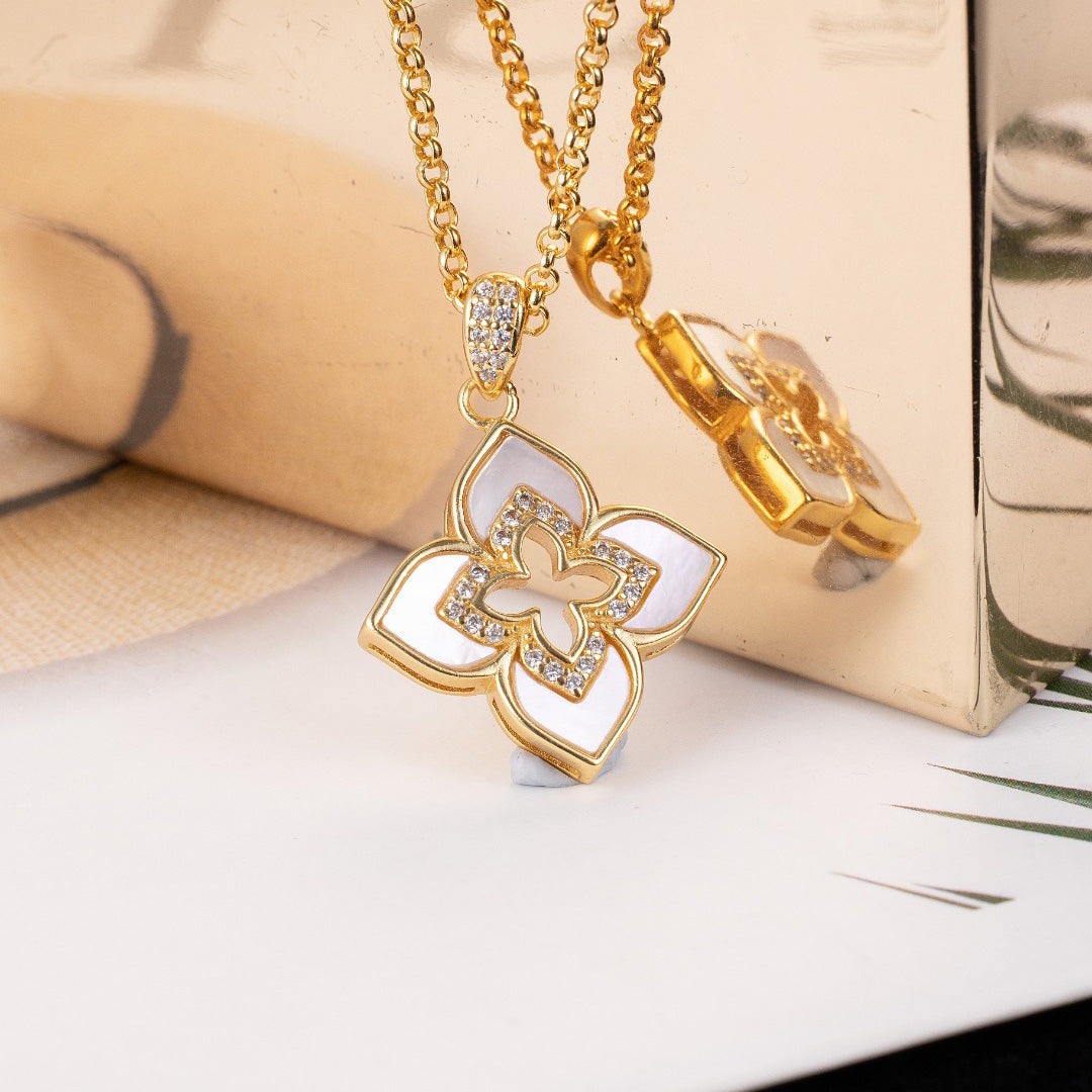 Collier Trèfle en Nacre 6227