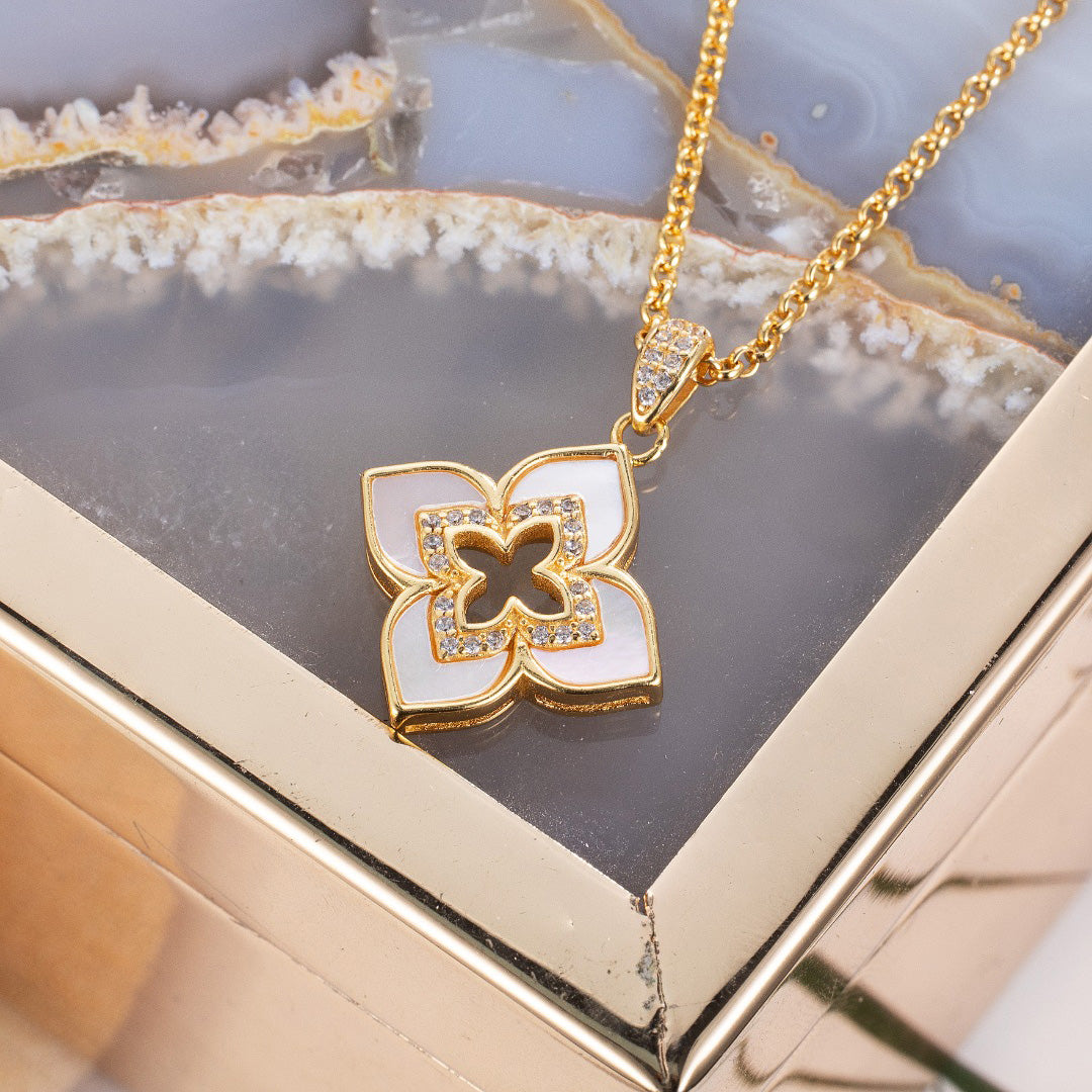 Collier Trèfle en Nacre 6227