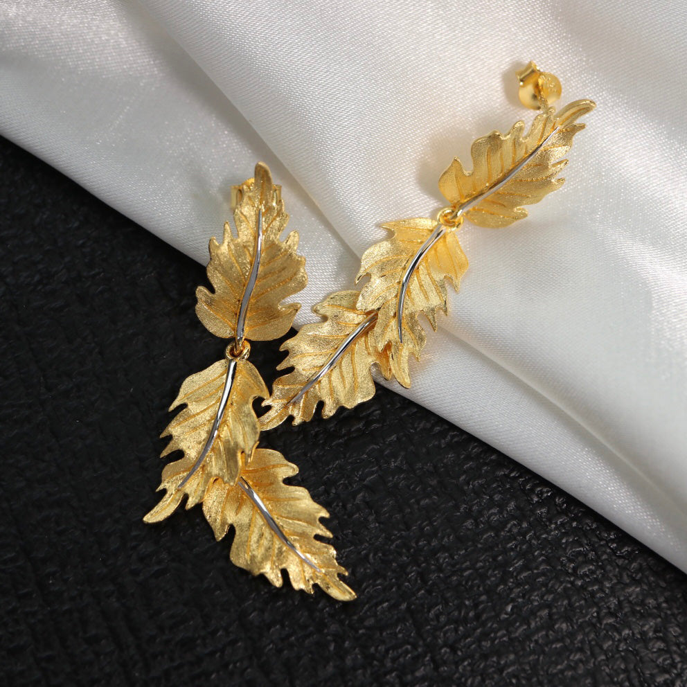 Boucles d'oreilles soyeuses à longues feuilles 6239