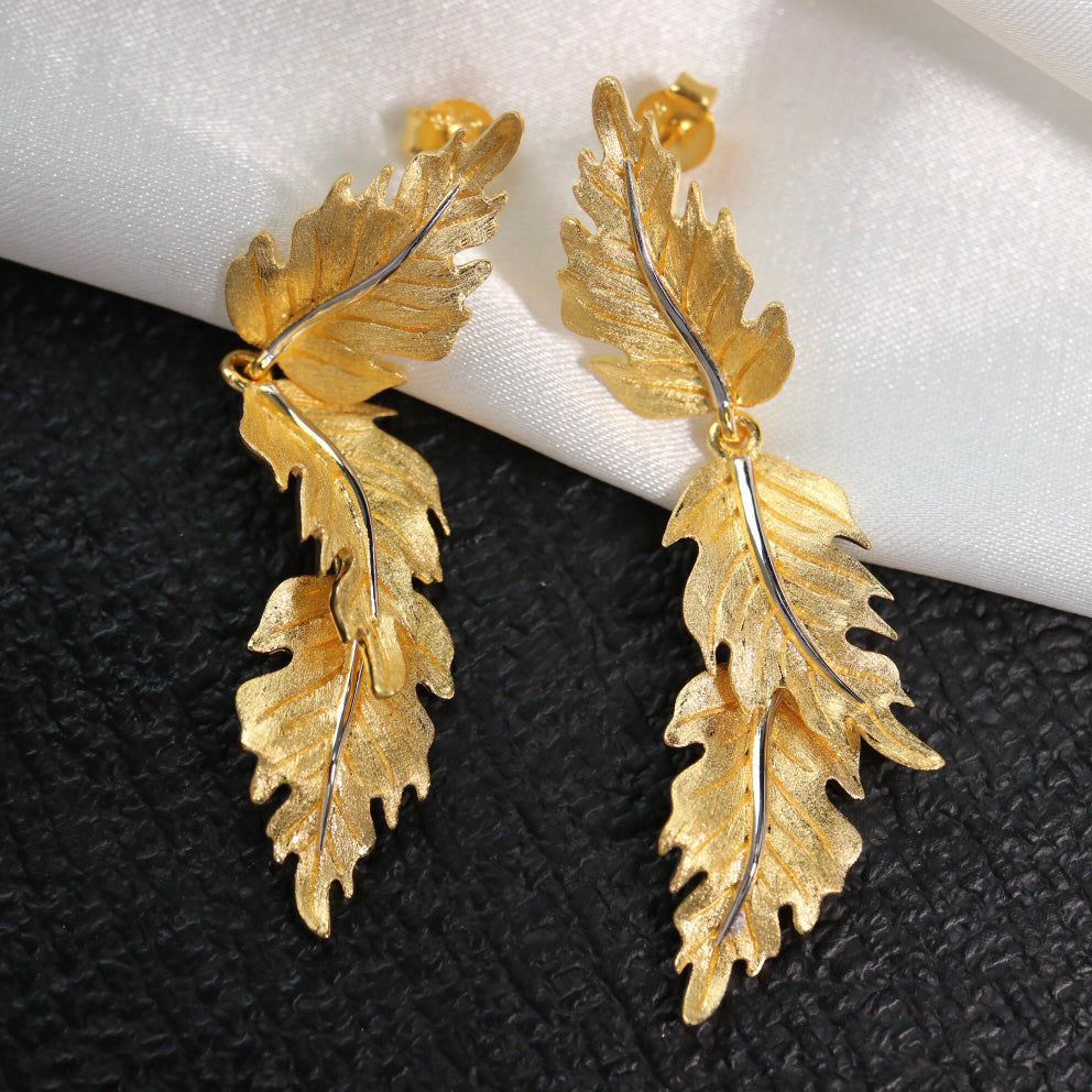 Boucles d'oreilles soyeuses à longues feuilles 6239