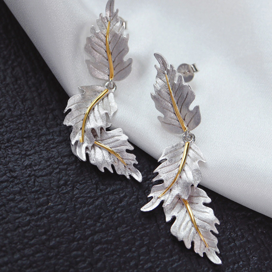 Boucles d'oreilles soyeuses à longues feuilles 6239