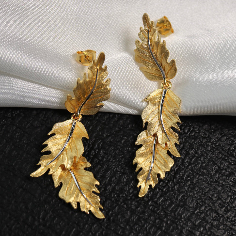 Boucles d'oreilles soyeuses à longues feuilles 6239