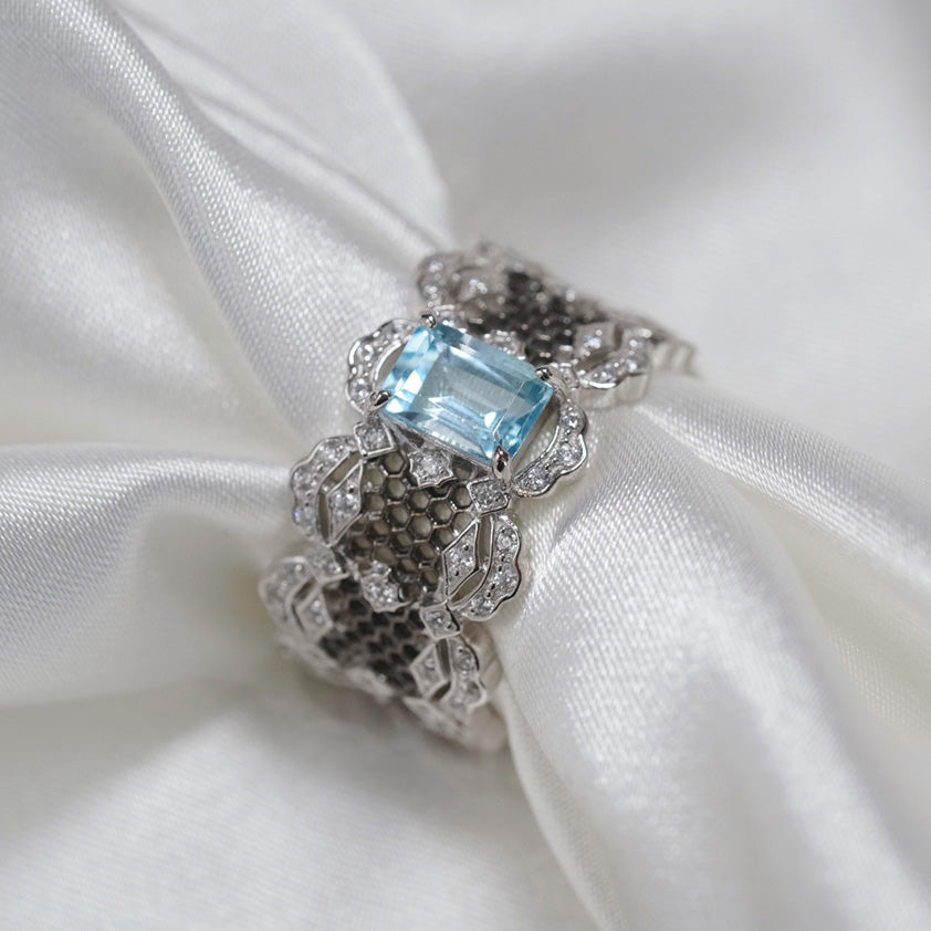 Bague en dentelle avec pierres précieuses naturelles 6305