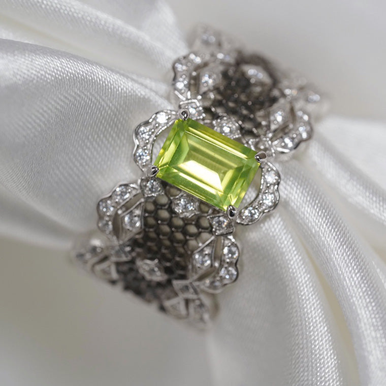 Bague en dentelle avec pierres précieuses naturelles 6305