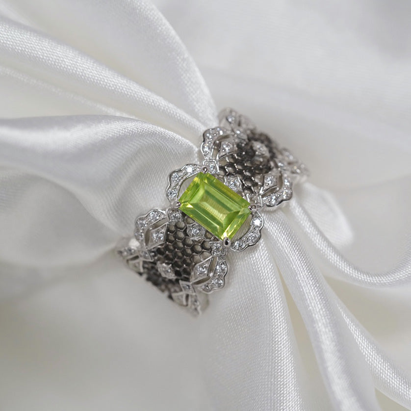 Bague en dentelle avec pierres précieuses naturelles 6305
