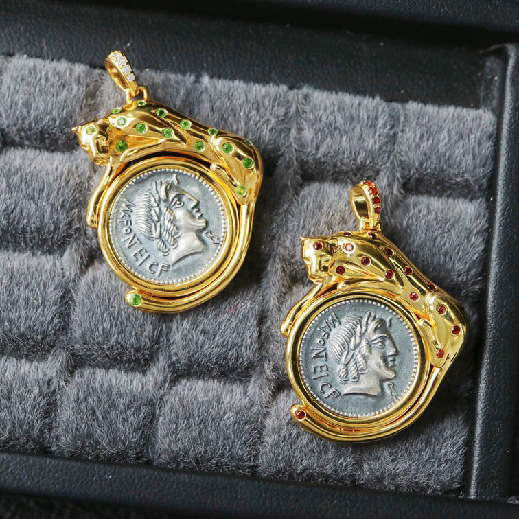 Pendentif léopard pièce de monnaie romaine 6353