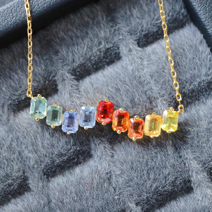 Collier arc-en-ciel saphir naturel 6407