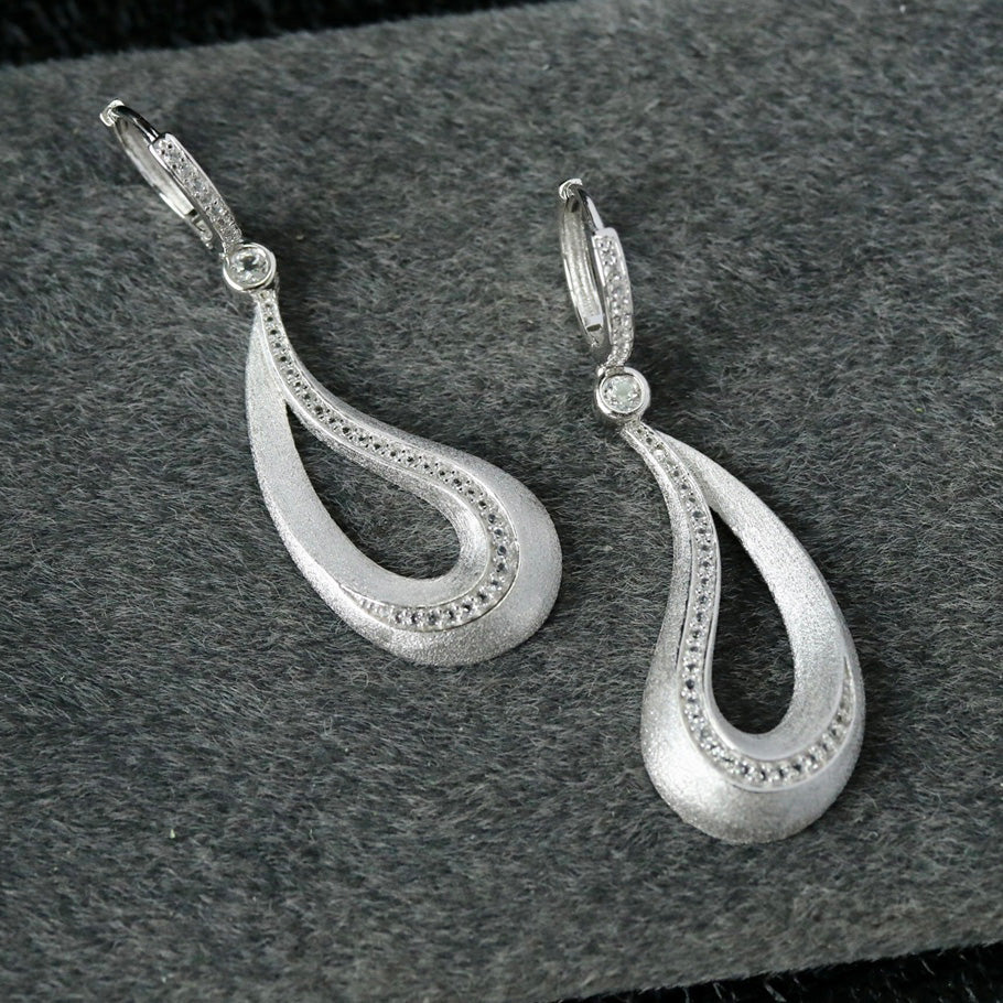 Boucles d'oreilles pendantes irrégulières mates 6417