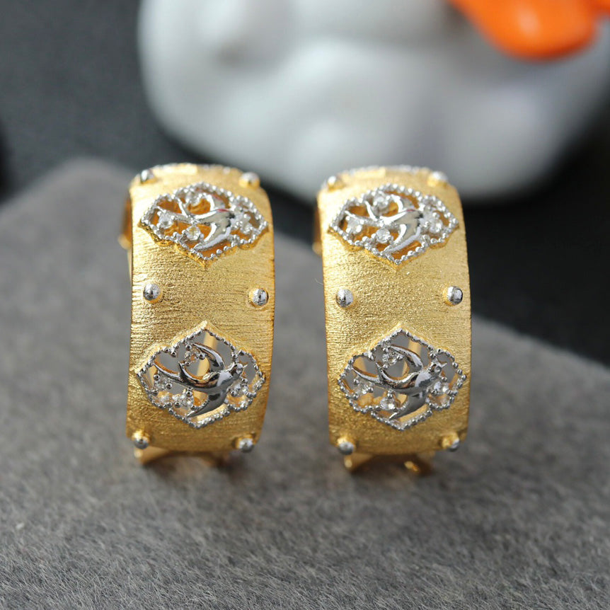 Boucles d'oreilles hirondelle ajourées soyeuses 6441