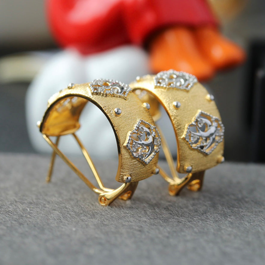 Boucles d'oreilles hirondelle ajourées soyeuses 6441