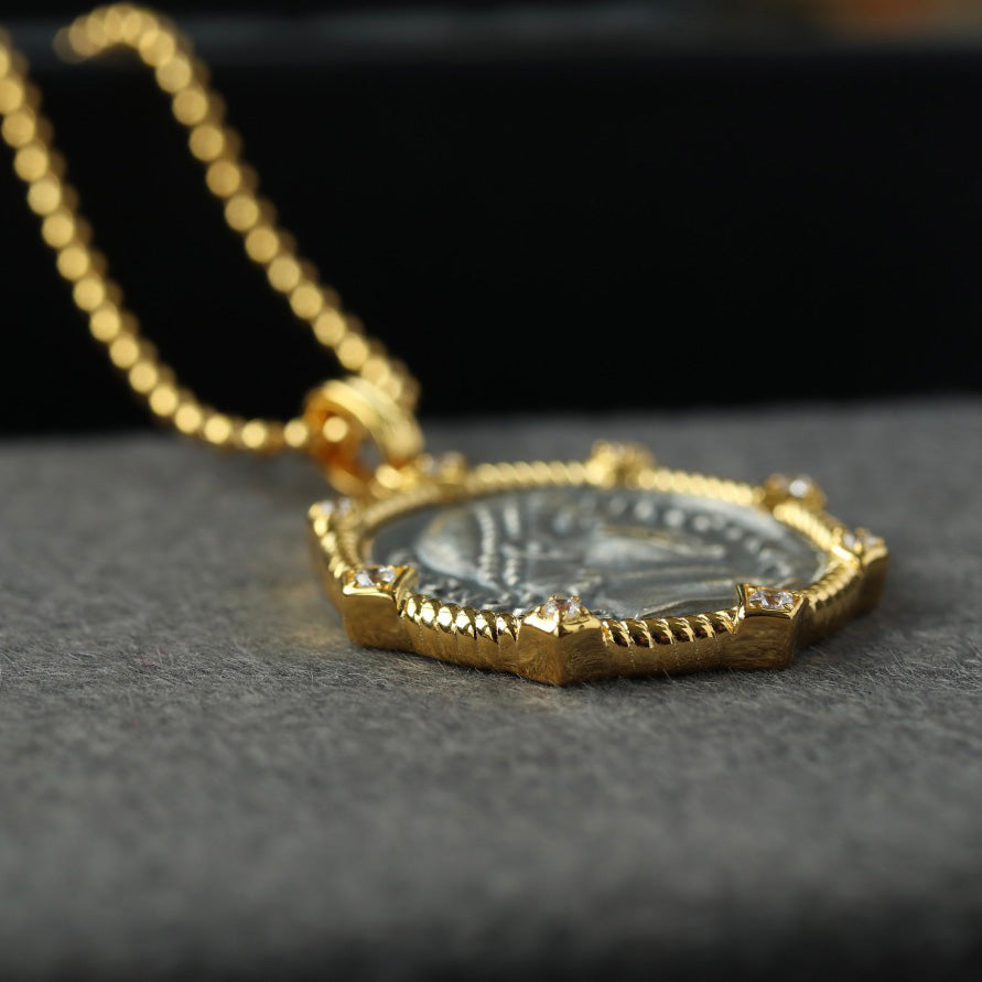 Collier octogone de pièce de monnaie grecque 6445