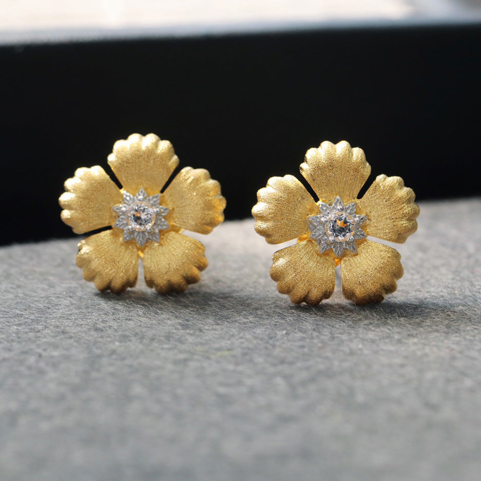 Boucles d'oreilles fleurs soyeuses 6449