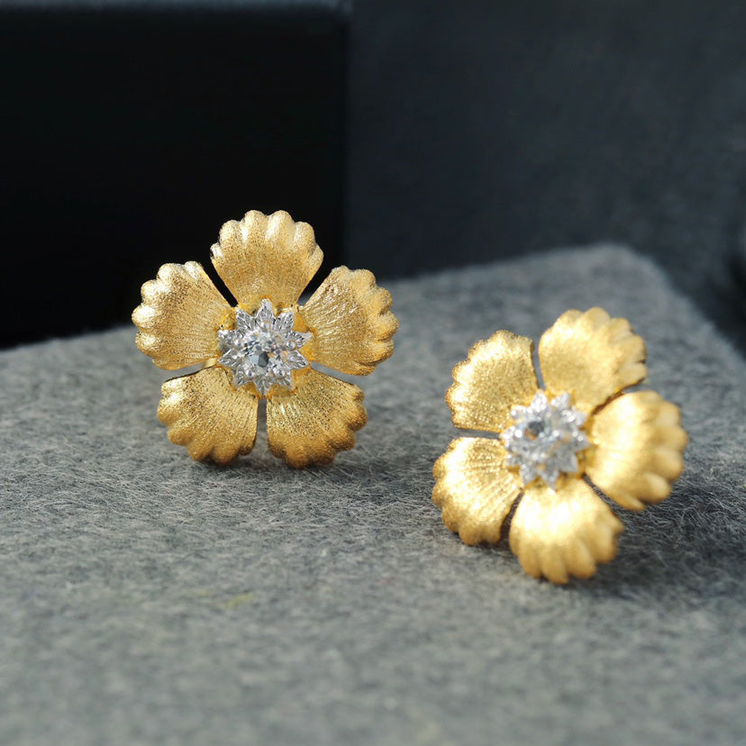 Boucles d'oreilles fleurs soyeuses 6449