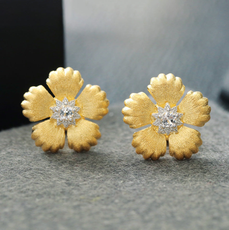 Boucles d'oreilles fleurs soyeuses 6449
