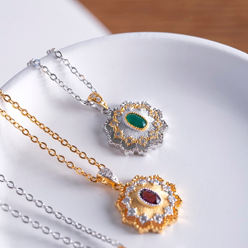 Collier de pierres précieuses à motif floral 6474