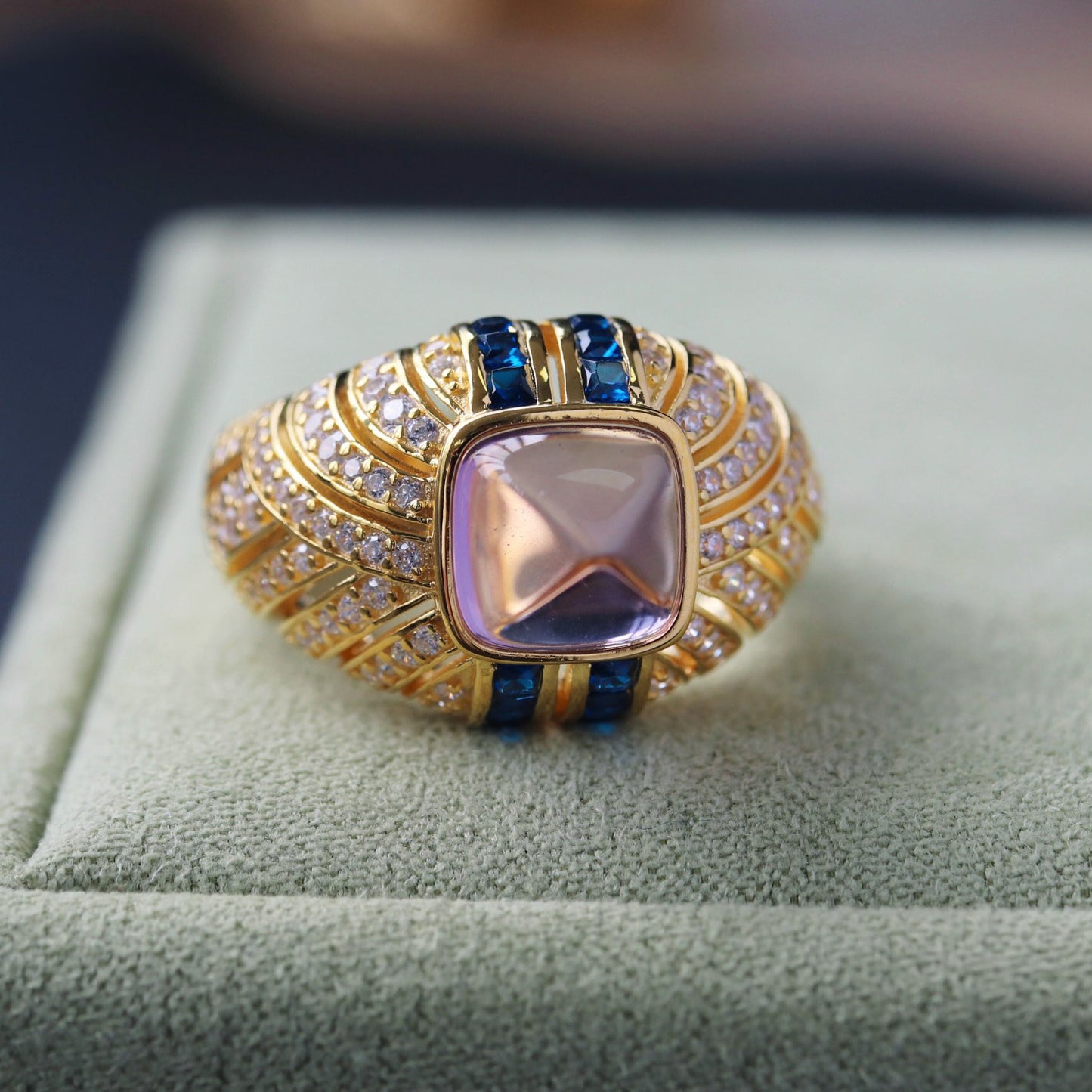 Bague solitaire pavée de pierres précieuses 7099