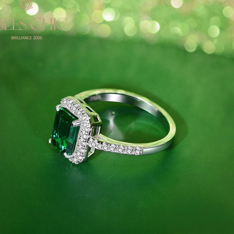 Bague de cocktail oblongue émeraude solitaire R1271