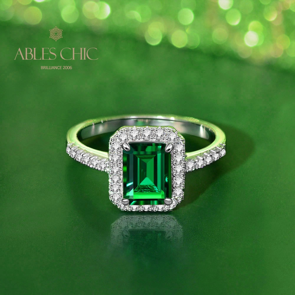 Bague de cocktail oblongue émeraude solitaire R1271