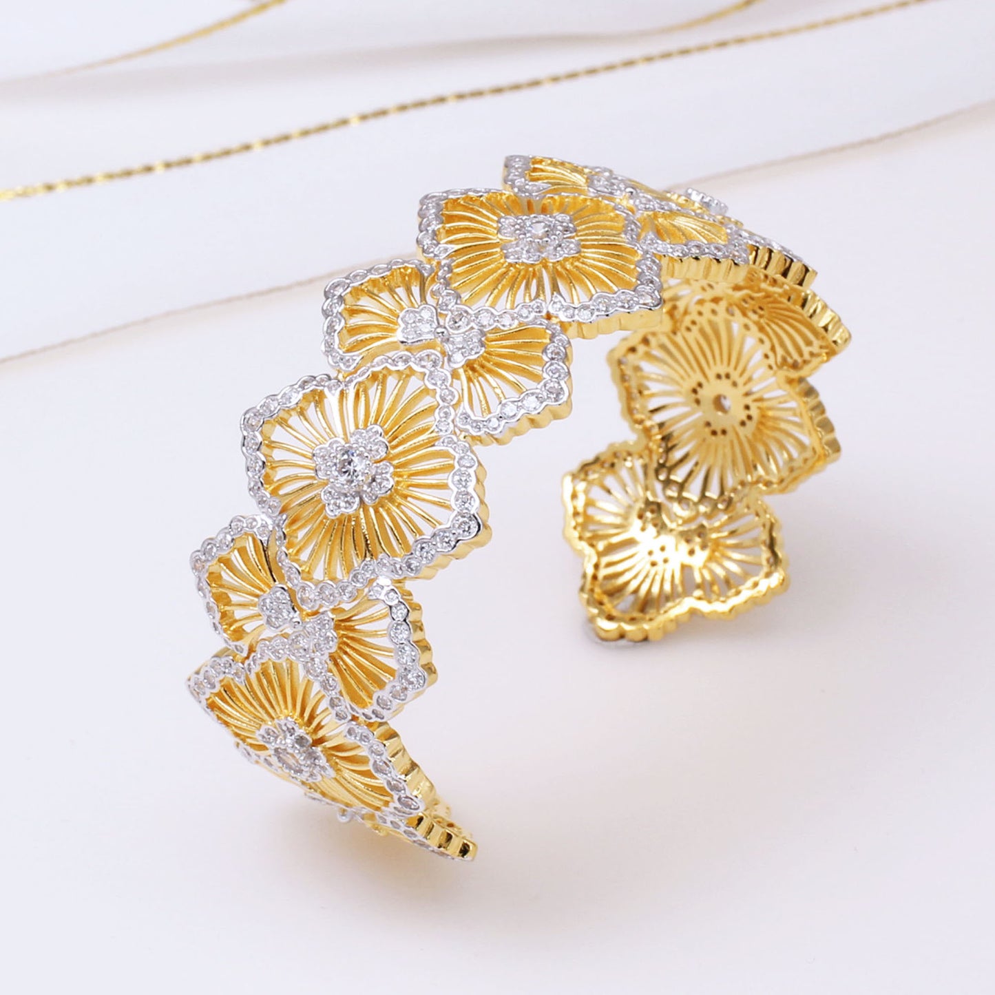 Bracelet Floral Emblématique 5250