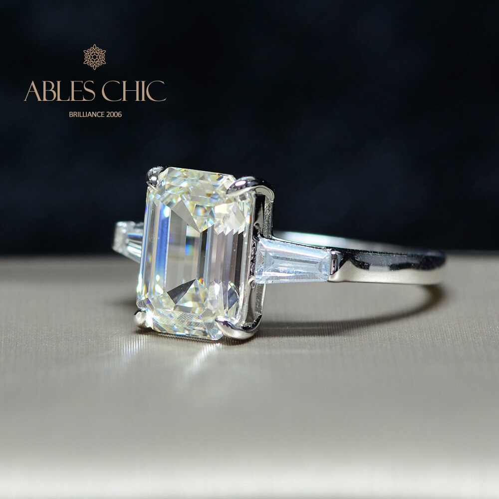 Bague de fiançailles carrée taille émeraude R0895