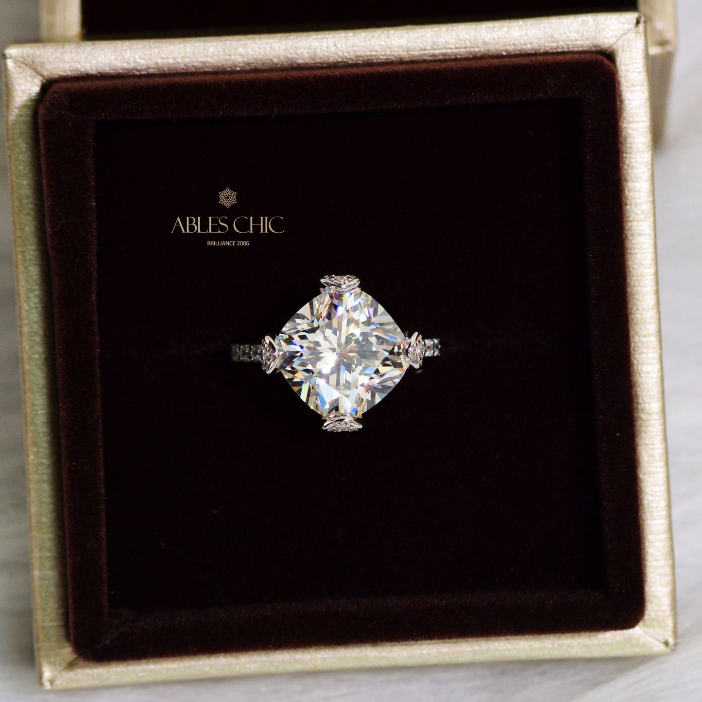 Bague de fiançailles solitaire carrée R1015