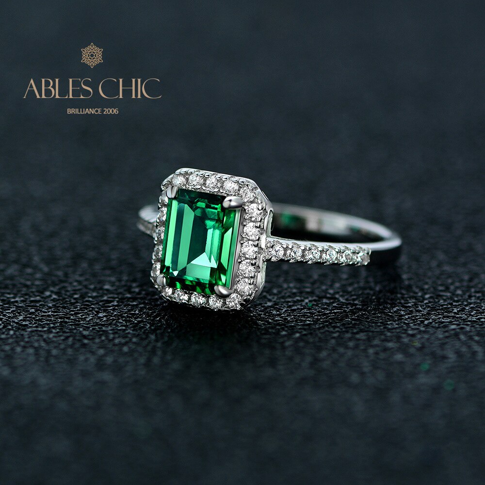 Bague de cocktail oblongue émeraude solitaire R1271