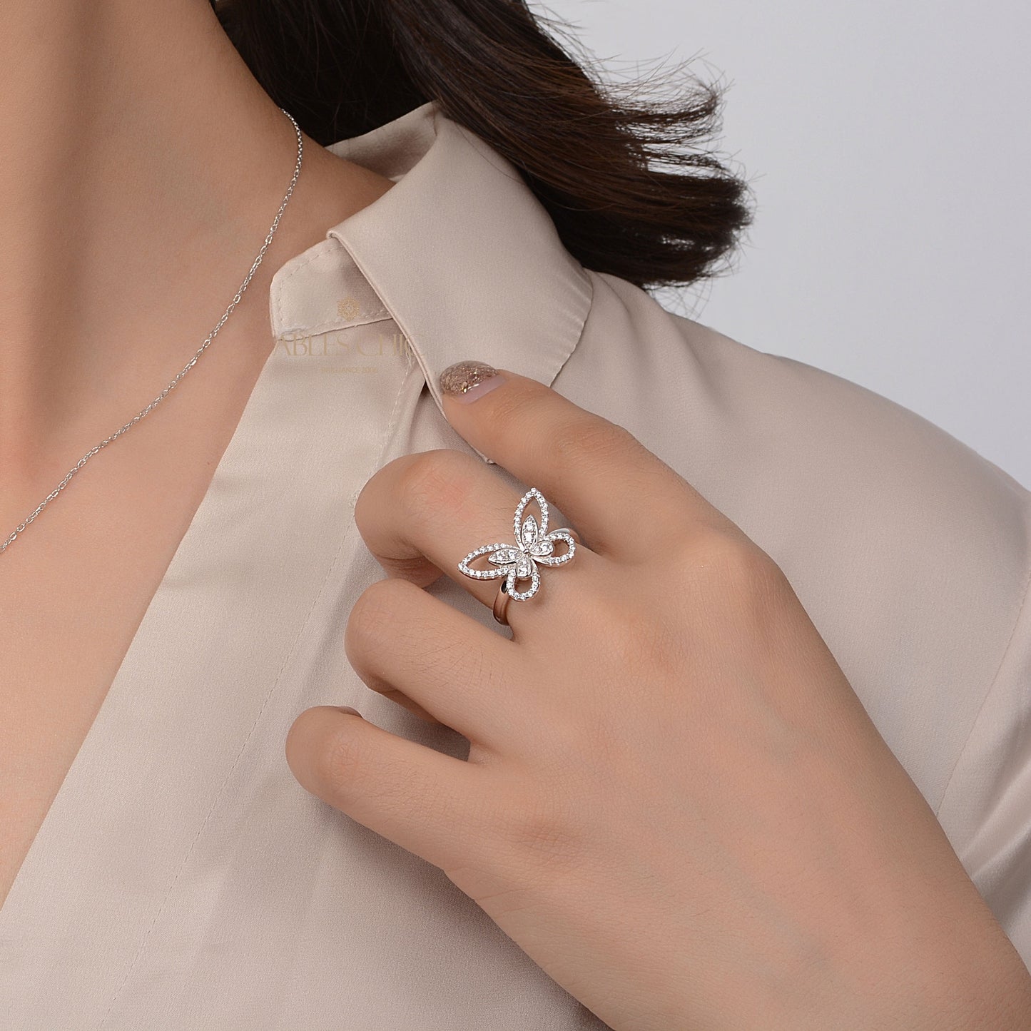 Bague cocktail papillon pavée R1094