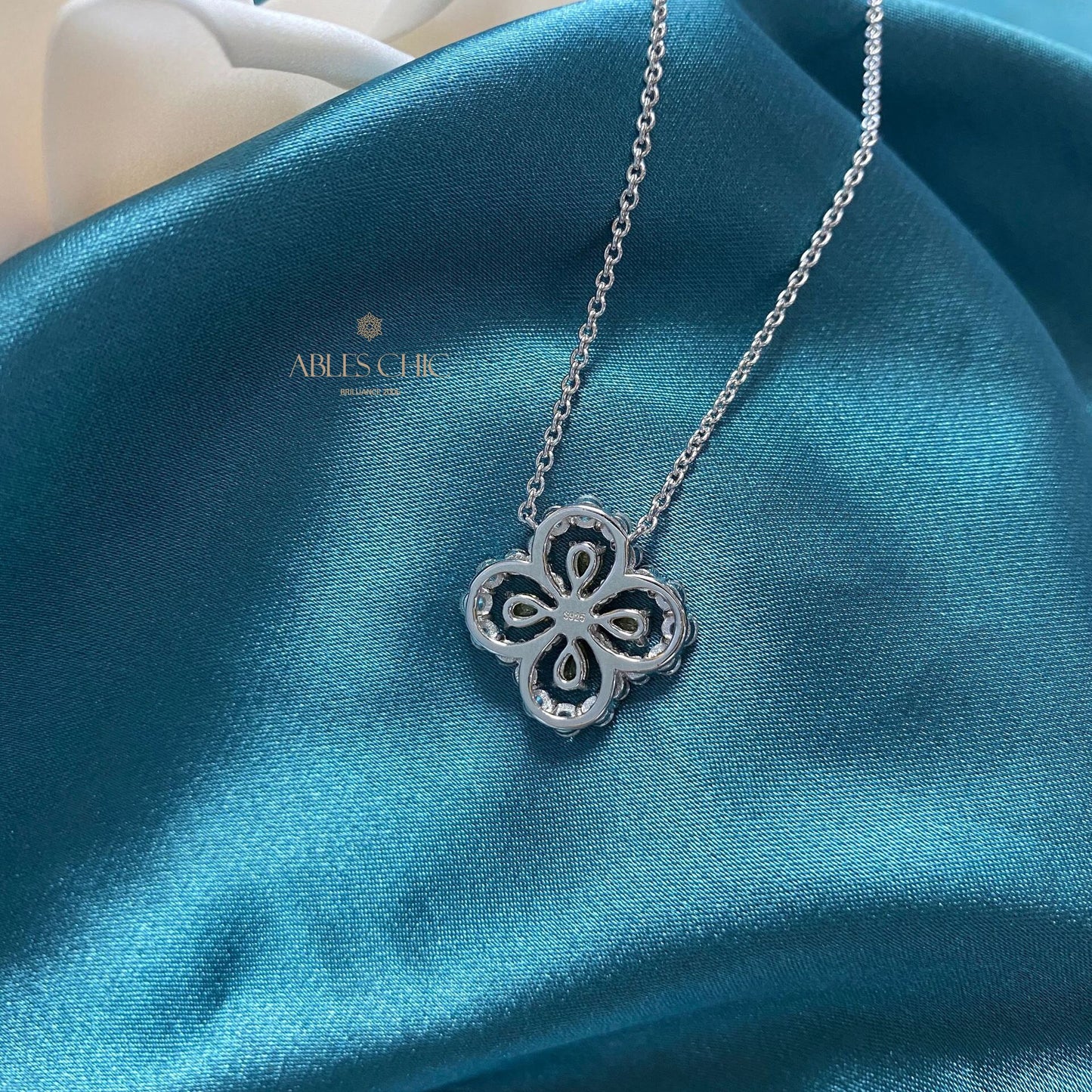 Pendentif Trèfle Béryl P0682