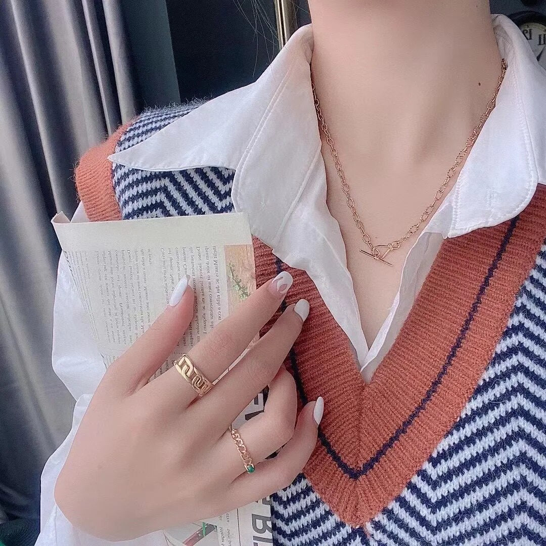 Collier chaîne torsadée à motif dappé