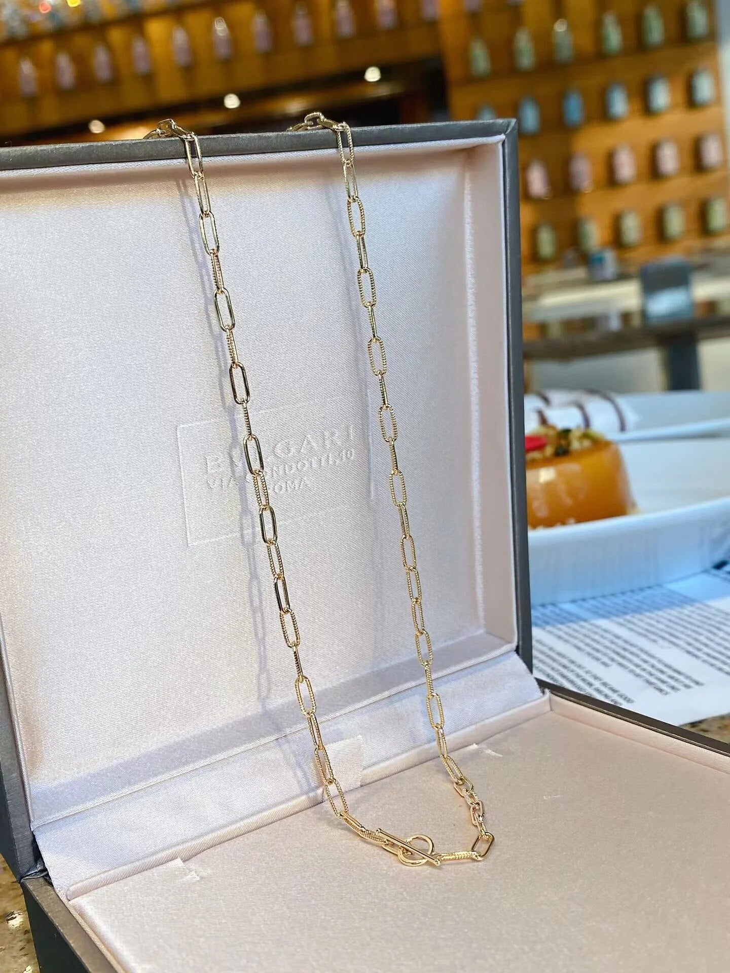 Collier barre en T à chaîne étirée moletée