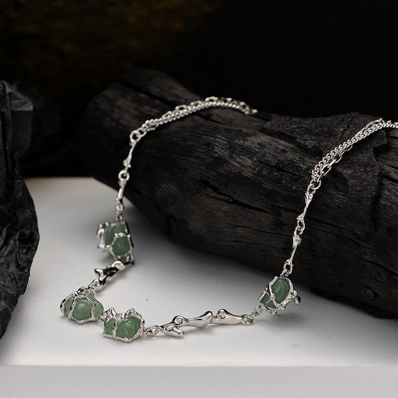 Collier à chaîne irrégulière en jade N1014