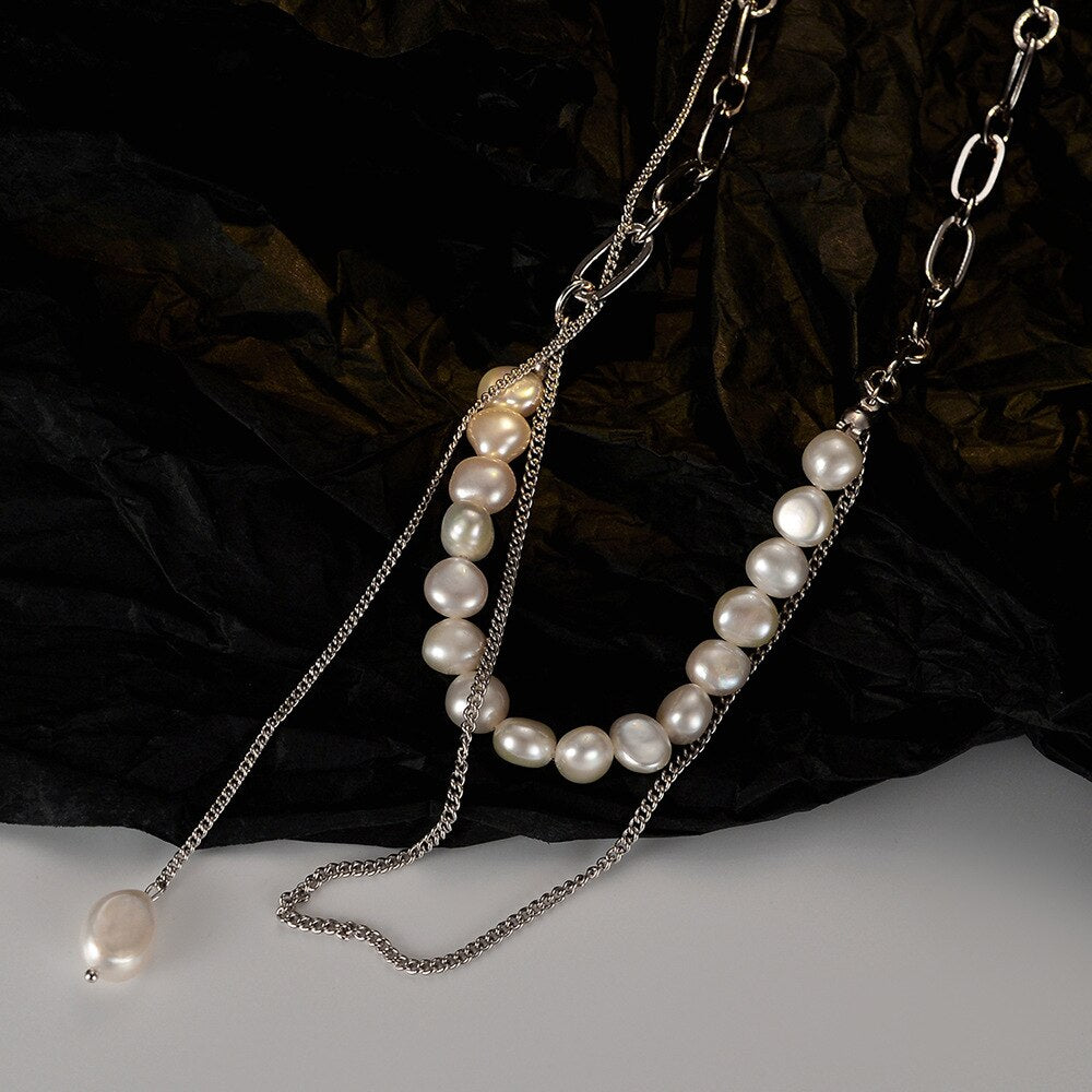 Collier à pampilles de perles baroques à longue chaîne N1031