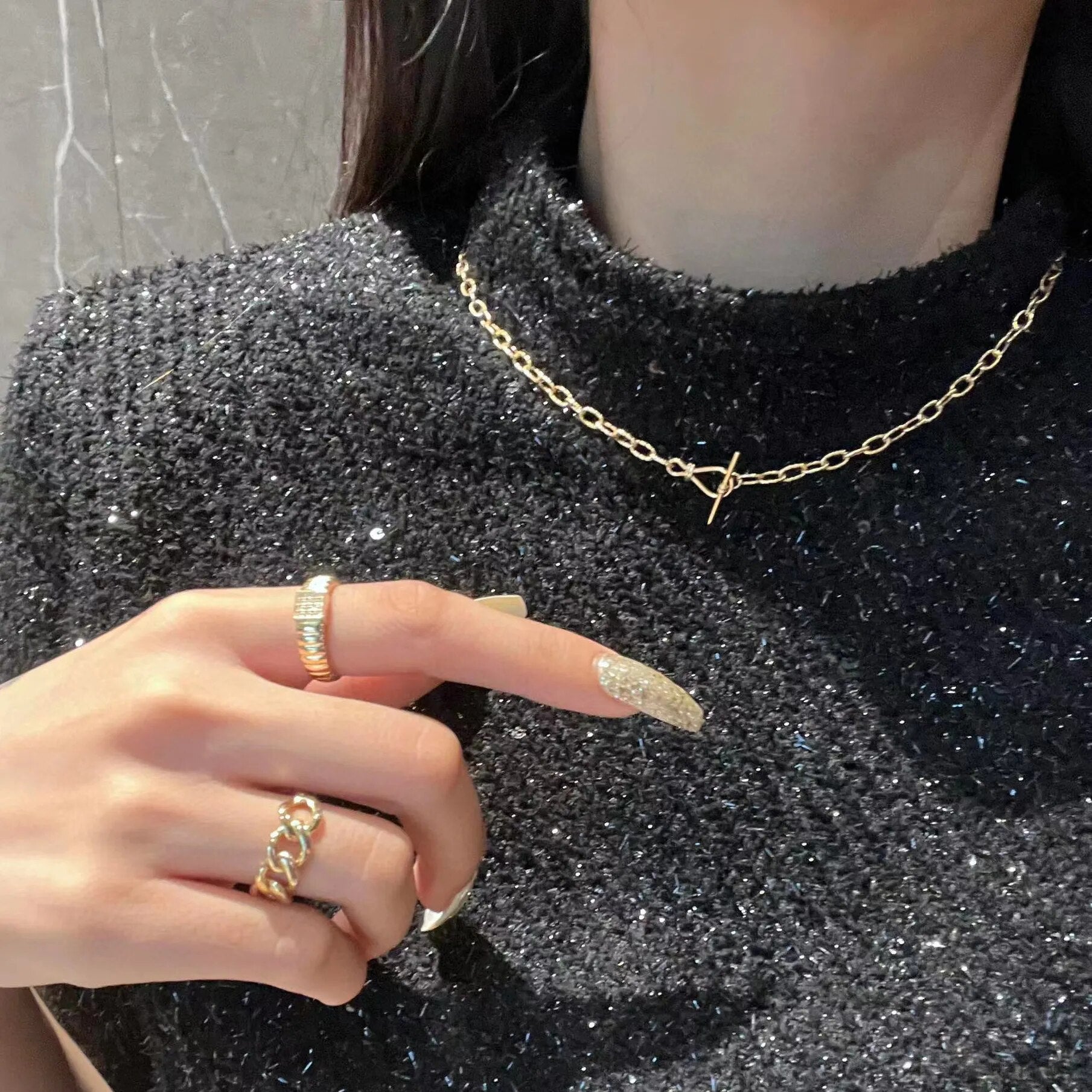 Collier chaîne torsadée à motif dappé