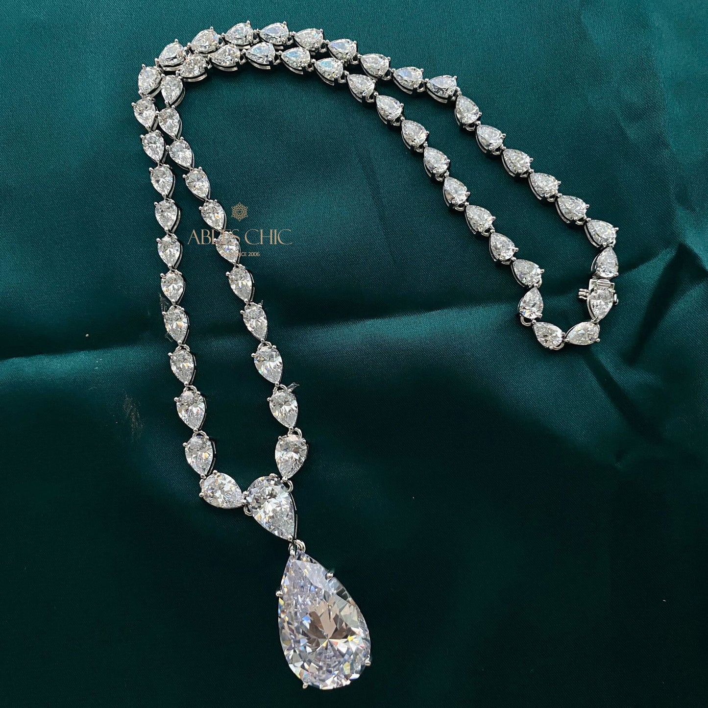 Collier de mariées en tourmaline blanche B0507