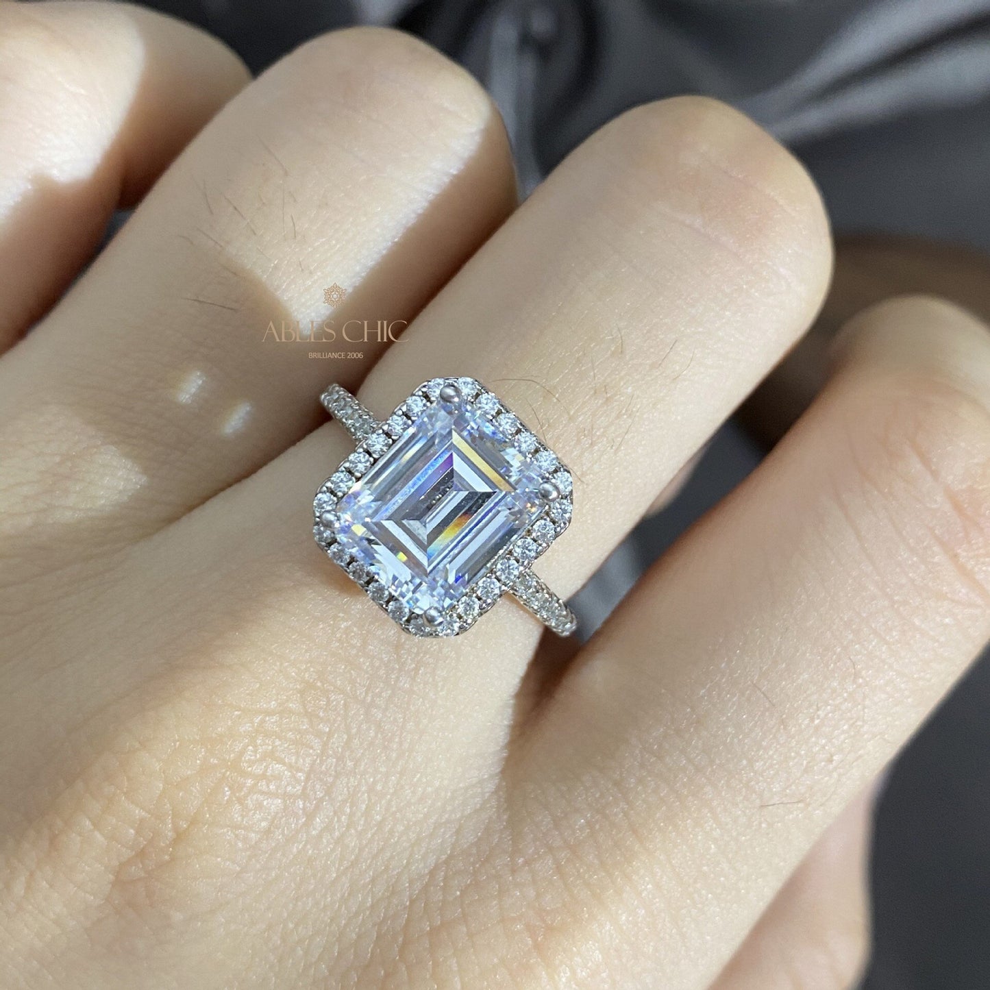 Bague de fiançailles halo taille émeraude R0922