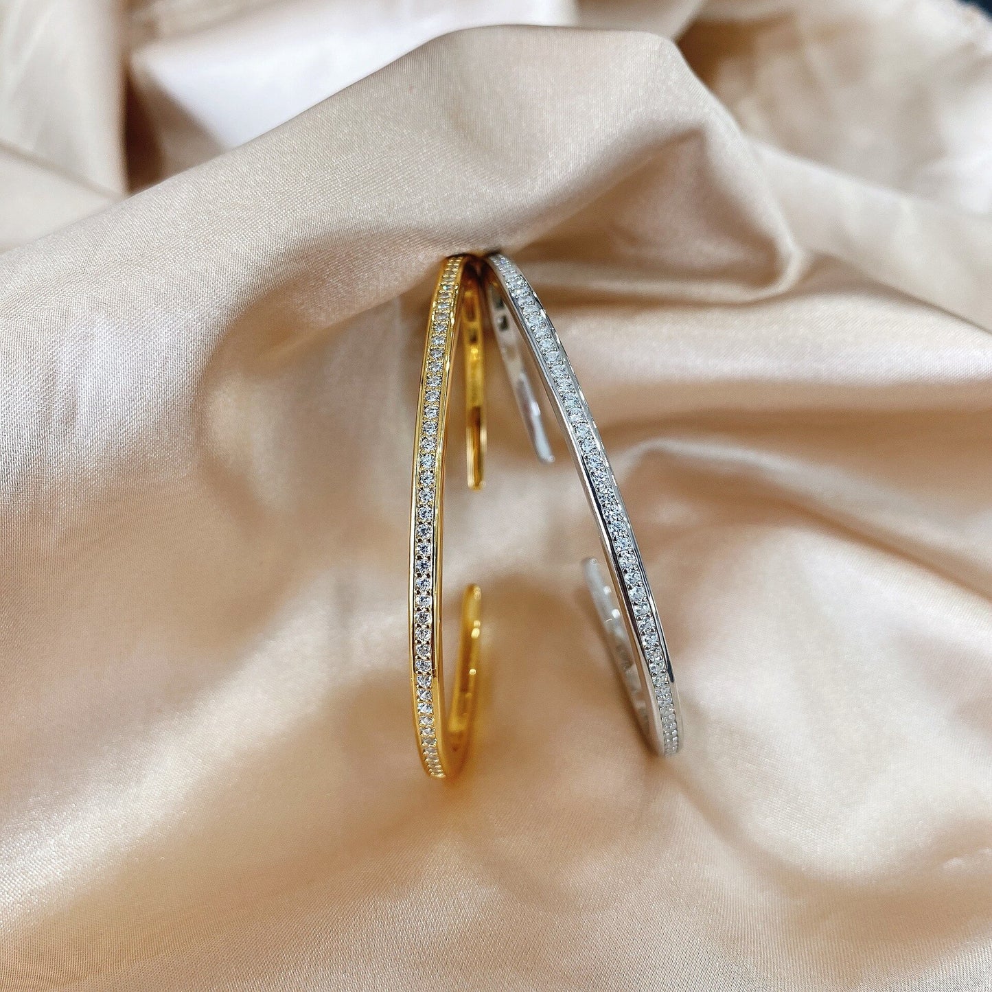 Bracelet ouvert étroit pavé B0880
