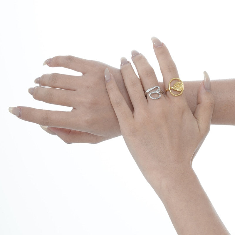 Bague à motif floral abstrait R1080