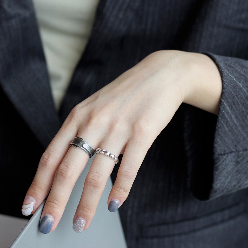 Bague plissée à texture mate antique R1285